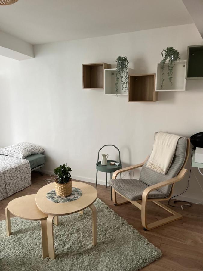 Studio Hyeres -Rue Pietonne Climatisation Lit 160 Tout Equipe - Sabrina Hyères Exterior foto